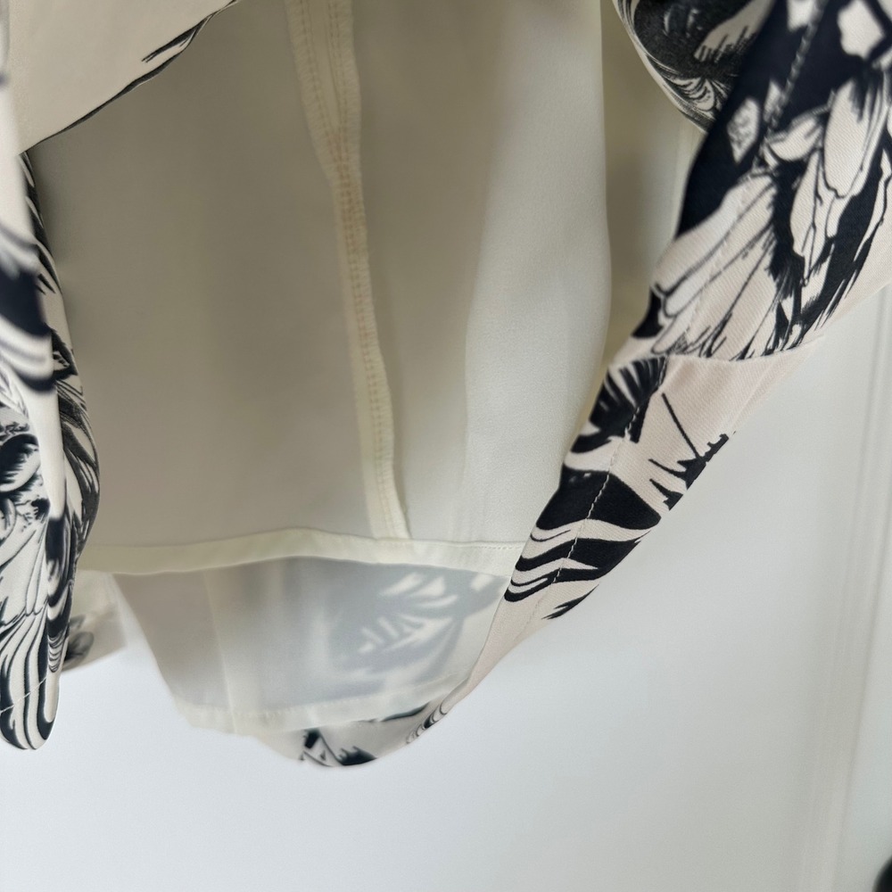 Superdown Sherry Floral Mini Dress Side Button Detail Black White XS Womens - Picture 10 of 13